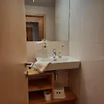 Valbella アパート *