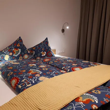 Valbella Apartament *